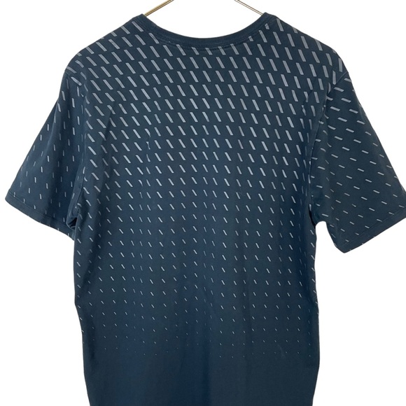 ⭐️2/$20 Nike Graphic Logo Print Black Pull Over Crew Neck Tee - Picture 8 of 12